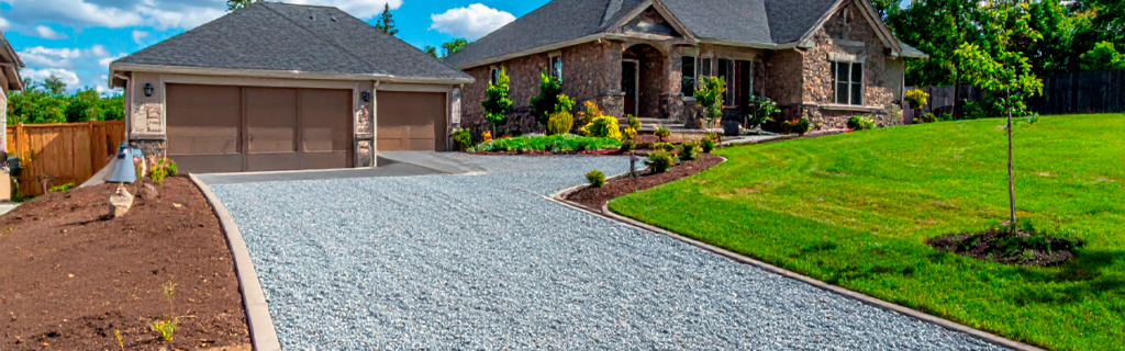 Learn how to plan a gravel driveway layout in Ball Ground, GA to improve drainage, access, and long-term durability.v